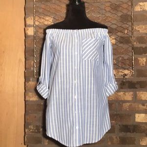 A’gaci button down cold shoulder tunic top blue white stripes w/pockets S